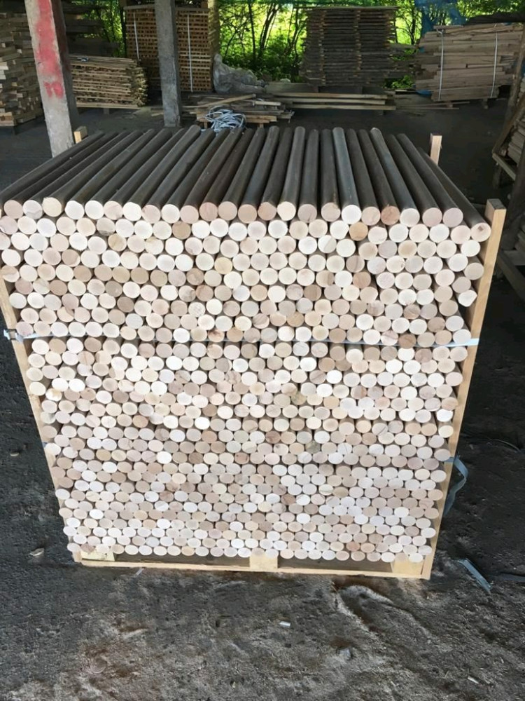 Round Wooden Stakes