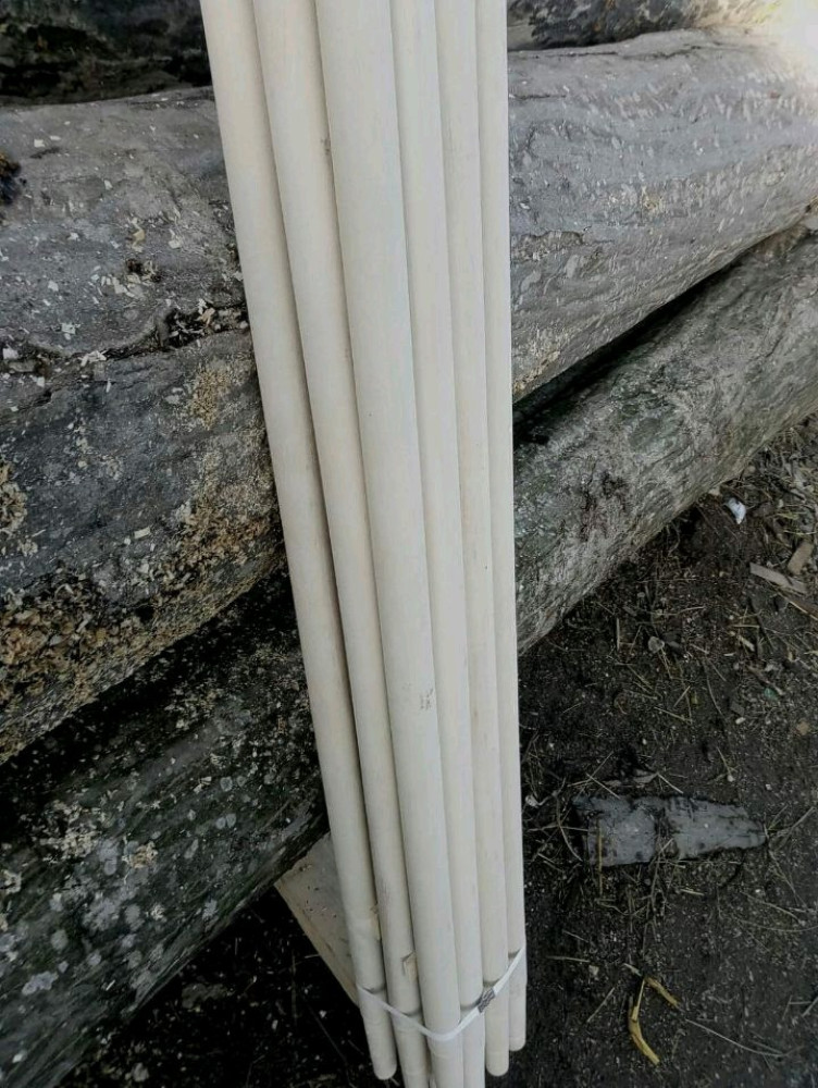 Round Wooden Stakes