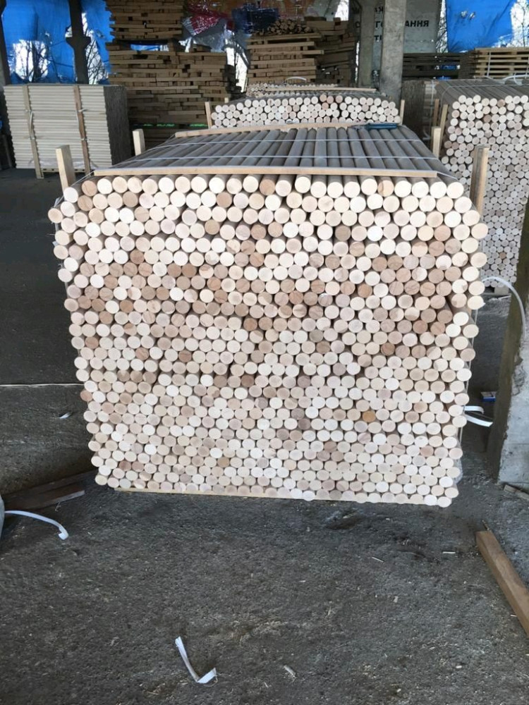 Round Wooden Stakes